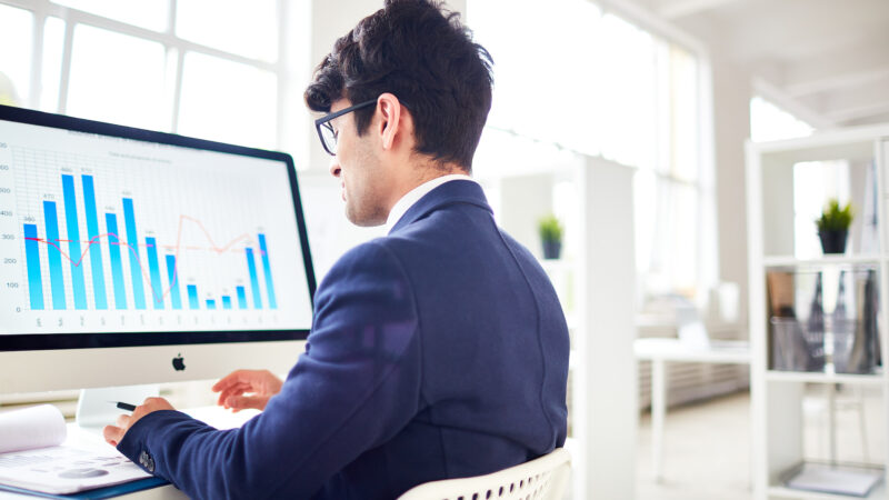 Analyzing financial statistics