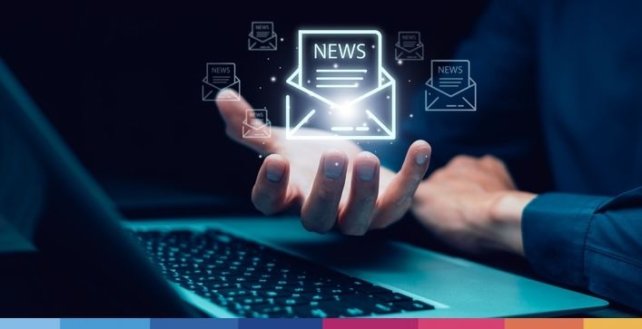 Businessmen,Use,Laptops,With,Communication,Icons,,Letter,Icons,,Email,Icons, Businessmen,Use,Laptops,With,Communication,Icons,,Letter,Icons,,Email,Icons,